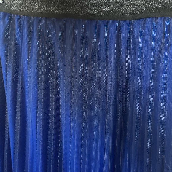 Lea & Viola Pleated Dress Skirt - Picture 2 of 4